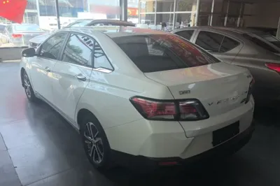 Venucia D60 2018, 83200 км, за 39975.16 CNY