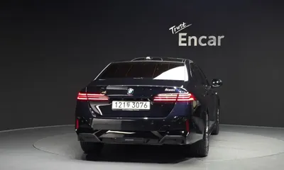 BMW 5-Series 2024, 13702 км, за 51800000 KRW