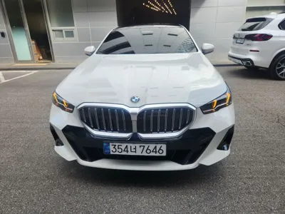 BMW 5-Series 2025, 500 км, за 49920000 KRW - фото 2