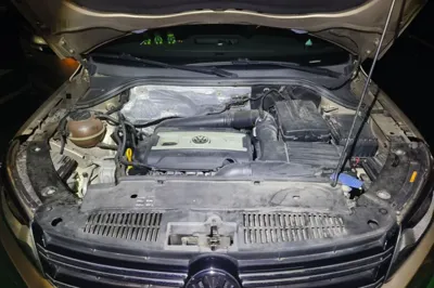 Volkswagen Tiguan 2016, 99300 км, за 54050.65 CNY - фото 21