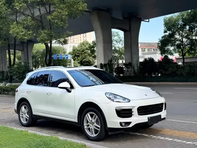 Porsche Cayenne 2015, 90000 км, за 158000 CNY