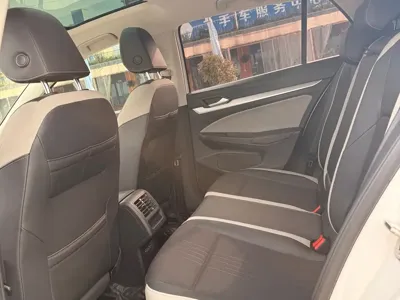 Volkswagen Golf 2020, 110000 км, за 66800 CNY - фото 8