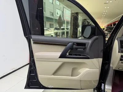Toyota Land Cruiser 2019, 71000 км, за 447000 CNY - фото 8