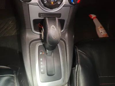 Ford Fiesta 2013, 41200 км, за 21678.72 CNY - фото 15