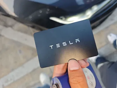 Tesla Model 3 2025, 11500 км, за 195353.24 CNY - фото 9
