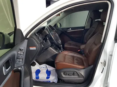 Volkswagen Tiguan 2015, 160321 км, за 5790000 KRW - фото 8