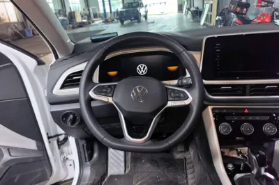 Volkswagen T-Roc 2025, 9100 км, за 107048.64 CNY - фото 10