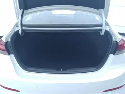 Hyundai Elantra 2018, 64000 км, за 37900 CNY