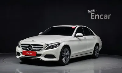 Mercedes-Benz C-Class · 2018 год