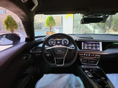 Audi RS e-tron GT 2023, 851 км, за 139000000 KRW - фото 6