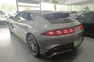 Denza Z9GT 2024, 48300 км, за 210202.87 CNY