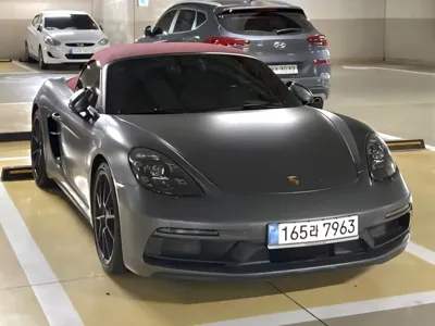 Porsche 718 2021, 44000 км, за 80000000 KRW