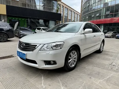 Toyota Camry · 2011 год