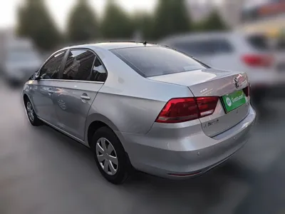 Volkswagen Santana 2015, 29600 км, за 25074.71 CNY