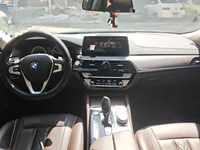 BMW 5 Series 2019, 63000 км, за 210115.43 CNY - фото 12