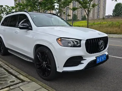Mercedes-Benz GLS 2023, 38000 км, за 615300 CNY - фото 2