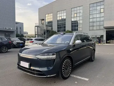 AITO 问界 AITO M9 · 2025 год