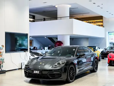 Porsche Panamera · 2021 год
