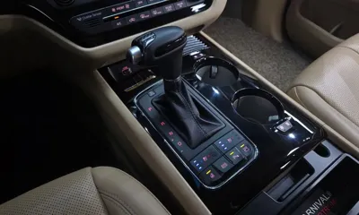 Kia Canival 2016, 151385 км, за 18500000 KRW - фото 9
