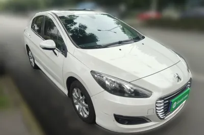 Peugeot 308 2014, 84200 км, за 28769.01 CNY