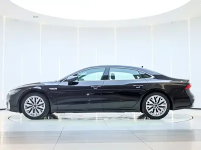 Audi A7L 2024, 62699 км, за 240000 CNY - фото 8