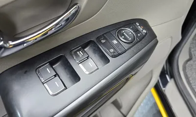 Kia Canival 2018, 60796 км, за 15500000 KRW - фото 14