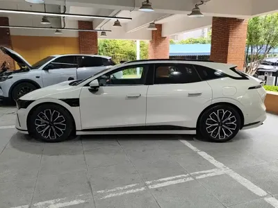 Zeekr 极氪007GT 2025, 12900 км, за 165900 CNY