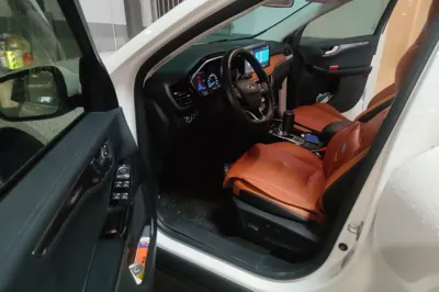 Ford Escape 2020, 75200 км, за 71374.8 CNY