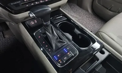 Kia Canival 2017, 126837 км, за 10800000 KRW - фото 9