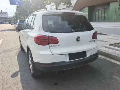 Volkswagen Tiguan 2010, 160000 км, за 13799 CNY