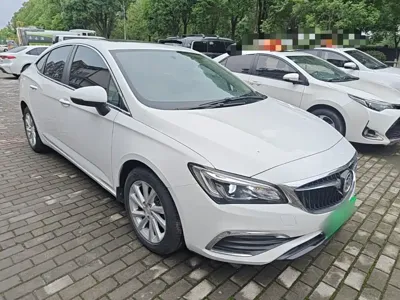 Buick Verano 2019, 93100 км, за 46300 CNY