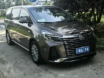 Buick GL8 2023, 136000 км, за 99800 CNY