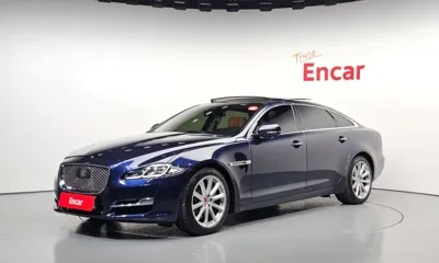 Jaguar XJ · 2017 год