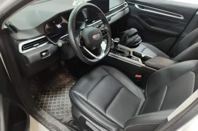 Geely Auto Emgrand 2025, 17400 км, за 64335.98 CNY - фото 17