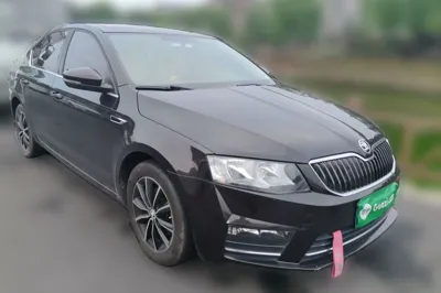 Skoda Octavia 2017, 69900 км, за 33146.9 CNY