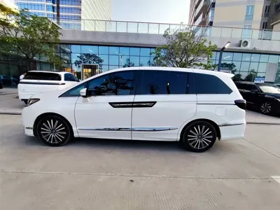 Honda Elysion 2022, 50300 км, за 169800 CNY