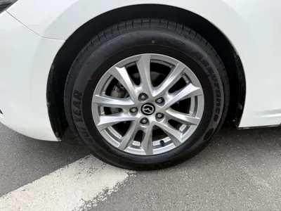 Mazda 3 Axela 2017, 530000 км, за 37800 CNY