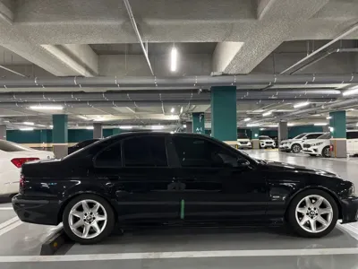 BMW 5-Series 2003, 310000 км, за 8000000 KRW