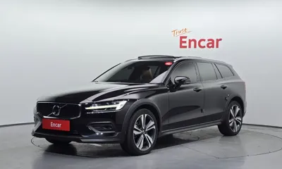 Volvo V60 · 2021 год