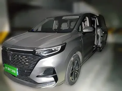 Roewe iMAX8 · 2022 год