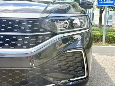 Volkswagen Passat 2022, 81000 км, за 88000 CNY - фото 4