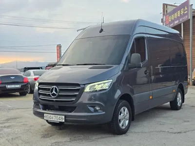 Mercedes-Benz Sprinter 2021, 64958 км, за 52600000 KRW