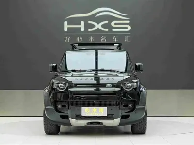 Land Rover Defender 2024, 15000 км, за 688000 CNY