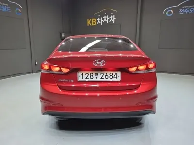 Hyundai Avante 2018, 141681 км, за 6500000 KRW