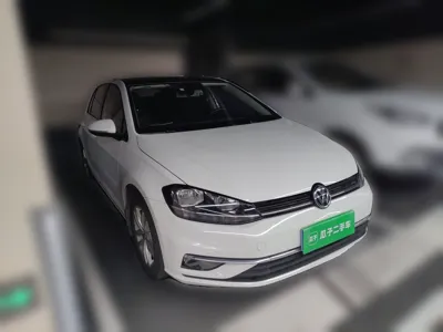 Volkswagen Golf 2019, 89800 км, за 59022.95 CNY