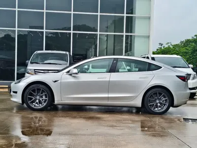 Tesla Model 3 2020, 29000 км, за 109800 CNY