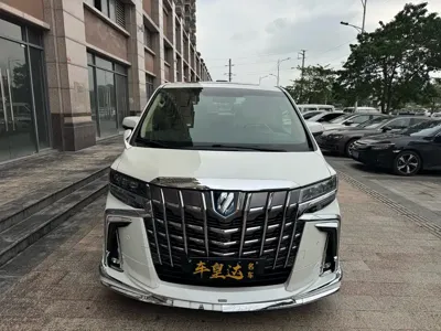 Toyota Alphard 2016, 83000 км, за 328800 CNY