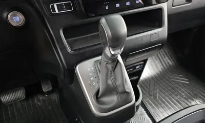 Hyundai Staria 2024, 64336 км, за 23700000 KRW - фото 9