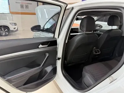 Volkswagen Lavida 2022, 33000 км, за 88800 CNY - фото 17