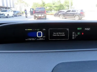 Toyota Prius 2018, 179125 км, за 12500000 KRW - фото 9